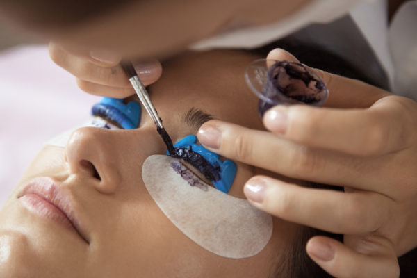 Teinture de Cils & Sourcils - Institut Pyrène